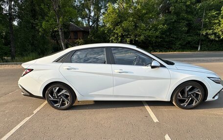 Hyundai Elantra, 2023 год, 2 150 000 рублей, 4 фотография