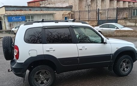 Chevrolet Niva I рестайлинг, 2017 год, 670 000 рублей, 3 фотография