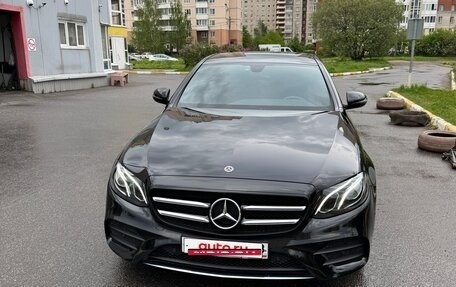 Mercedes-Benz E-Класс, 2019 год, 3 350 000 рублей, 6 фотография