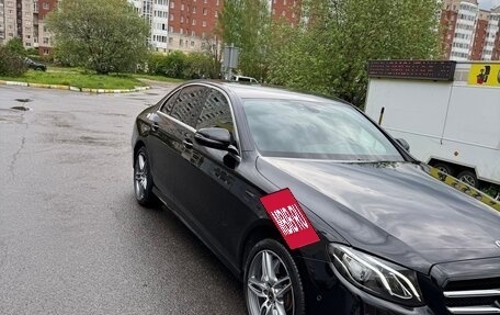 Mercedes-Benz E-Класс, 2019 год, 3 350 000 рублей, 5 фотография