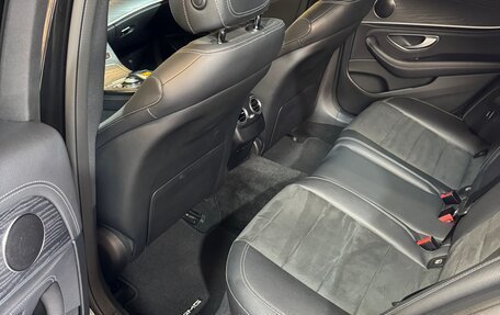 Mercedes-Benz E-Класс, 2019 год, 3 350 000 рублей, 21 фотография