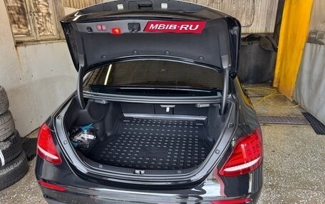 Mercedes-Benz E-Класс, 2019 год, 3 350 000 рублей, 31 фотография