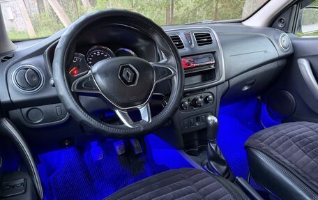 Renault Logan II, 2018 год, 465 000 рублей, 17 фотография