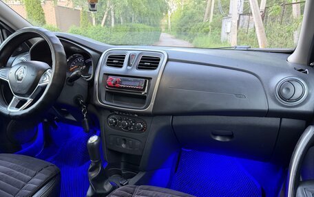 Renault Logan II, 2018 год, 465 000 рублей, 15 фотография