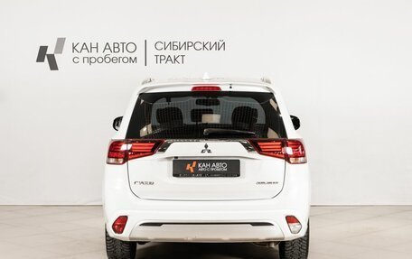 Mitsubishi Outlander III рестайлинг 3, 2022 год, 2 673 300 рублей, 4 фотография