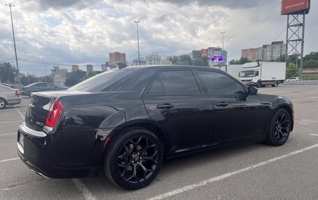 Chrysler 300C II, 2019 год, 3 500 000 рублей, 6 фотография