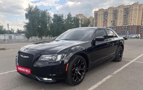 Chrysler 300C II, 2019 год, 3 500 000 рублей, 3 фотография