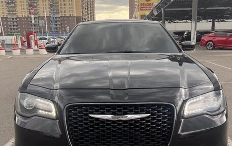 Chrysler 300C II, 2019 год, 3 500 000 рублей, 8 фотография