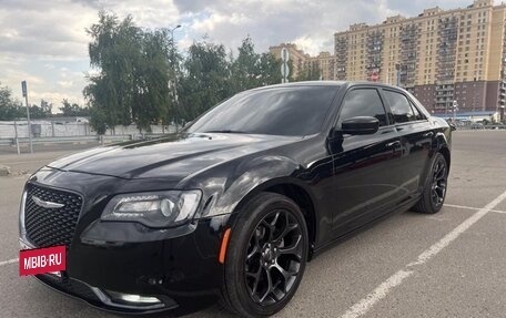 Chrysler 300C II, 2019 год, 3 500 000 рублей, 9 фотография