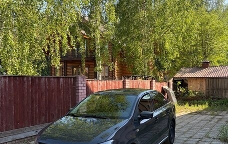 Volkswagen Polo VI (EU Market), 2013 год, 950 000 рублей, 2 фотография