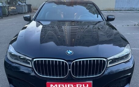 BMW 7 серия, 2018 год, 2 400 000 рублей, 1 фотография