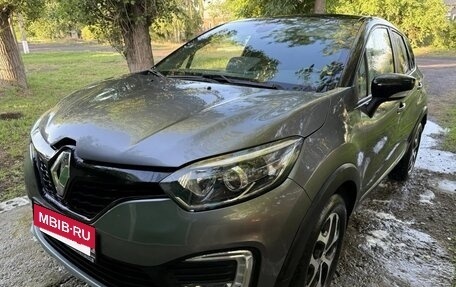 Renault Kaptur I рестайлинг, 2019 год, 900 000 рублей, 8 фотография