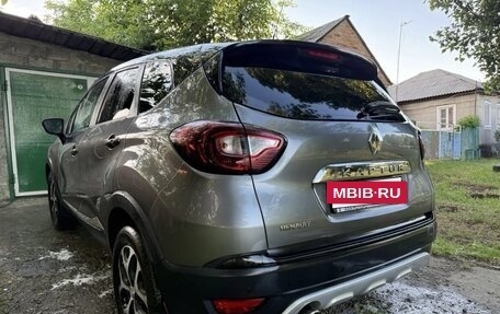 Renault Kaptur I рестайлинг, 2019 год, 900 000 рублей, 5 фотография