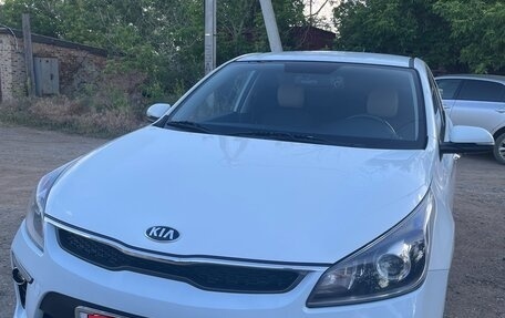 KIA Rio IV, 2017 год, 1 530 000 рублей, 2 фотография