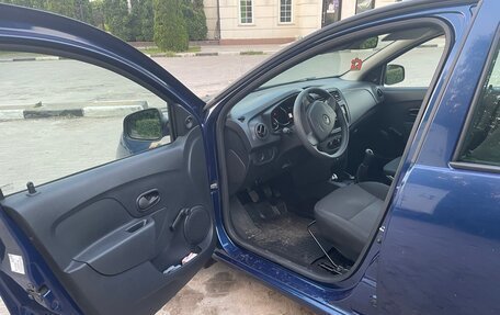 Renault Logan II, 2018 год, 570 000 рублей, 6 фотография