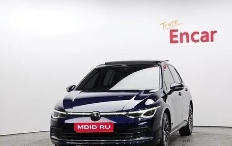 Volkswagen Golf VIII, 2022 год, 2 195 000 рублей, 2 фотография
