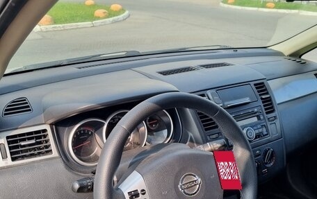 Nissan Tiida, 2010 год, 750 000 рублей, 3 фотография