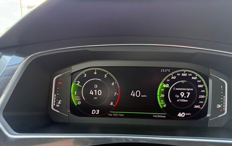 Volkswagen Tiguan II, 2018 год, 2 750 000 рублей, 16 фотография