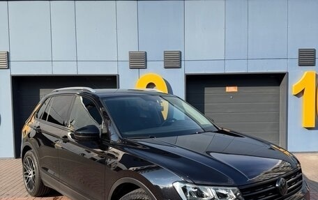 Volkswagen Tiguan II, 2018 год, 2 750 000 рублей, 2 фотография