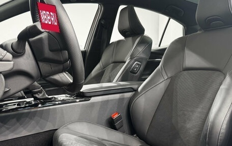 Toyota Camry, 2024 год, 4 100 000 рублей, 13 фотография