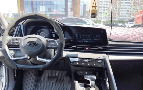 Hyundai Elantra, 2021 год, 1 980 000 рублей, 11 фотография