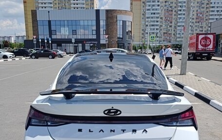 Hyundai Elantra, 2021 год, 1 980 000 рублей, 5 фотография