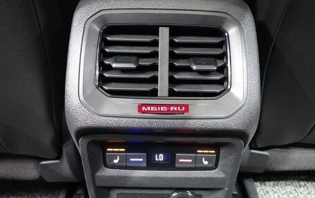 Volkswagen Tiguan II, 2021 год, 2 442 000 рублей, 16 фотография