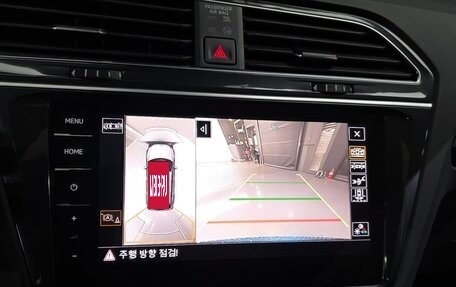 Volkswagen Tiguan II, 2021 год, 2 442 000 рублей, 12 фотография