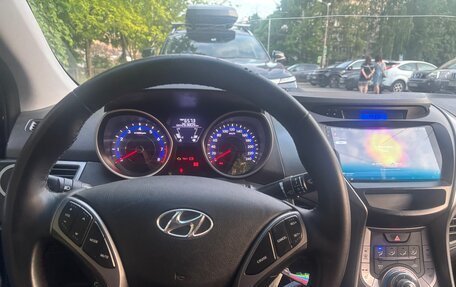 Hyundai Elantra V, 2012 год, 600 000 рублей, 1 фотография