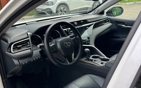Toyota Camry, 2020 год, 3 350 000 рублей, 5 фотография