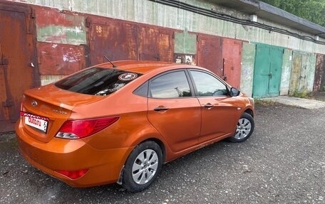Hyundai Solaris II рестайлинг, 2014 год, 450 000 рублей, 3 фотография
