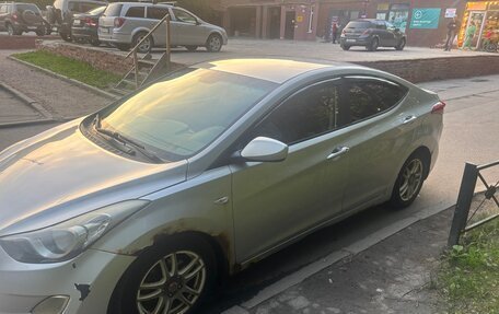 Hyundai Elantra V, 2012 год, 600 000 рублей, 3 фотография