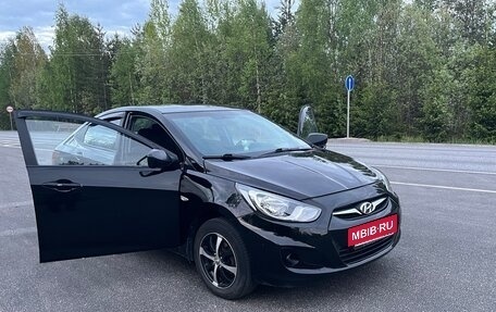 Hyundai Solaris II рестайлинг, 2011 год, 650 000 рублей, 6 фотография