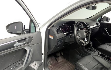 Volkswagen Tiguan II, 2021 год, 2 357 000 рублей, 5 фотография