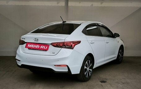 Hyundai Solaris II рестайлинг, 2018 год, 1 400 000 рублей, 4 фотография