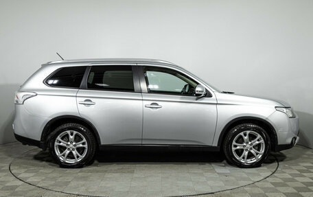 Mitsubishi Outlander III рестайлинг 3, 2014 год, 1 699 700 рублей, 4 фотография