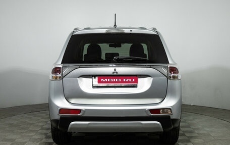 Mitsubishi Outlander III рестайлинг 3, 2014 год, 1 699 700 рублей, 7 фотография