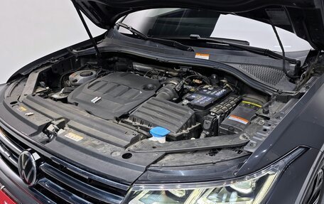 Volkswagen Tiguan II, 2021 год, 3 128 000 рублей, 20 фотография