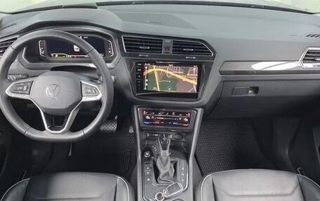 Volkswagen Tiguan II, 2023 год, 3 082 000 рублей, 9 фотография