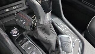 Volkswagen Tiguan II, 2023 год, 3 082 000 рублей, 15 фотография