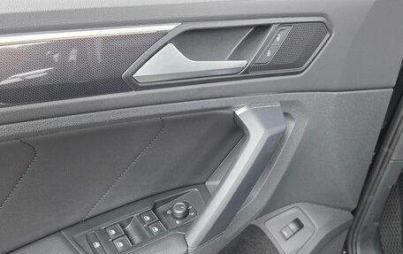 Volkswagen Tiguan II, 2023 год, 3 082 000 рублей, 19 фотография