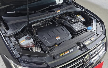 Volkswagen Tiguan II, 2023 год, 3 082 000 рублей, 23 фотография