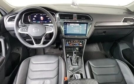 Volkswagen Tiguan II, 2021 год, 3 475 000 рублей, 8 фотография