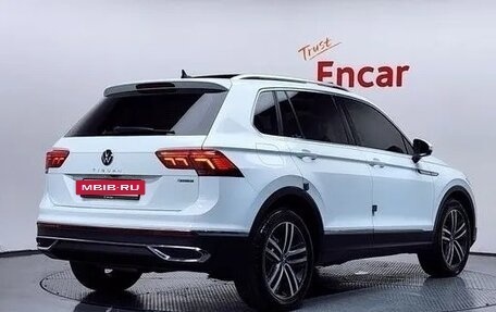 Volkswagen Tiguan II, 2021 год, 3 475 000 рублей, 4 фотография