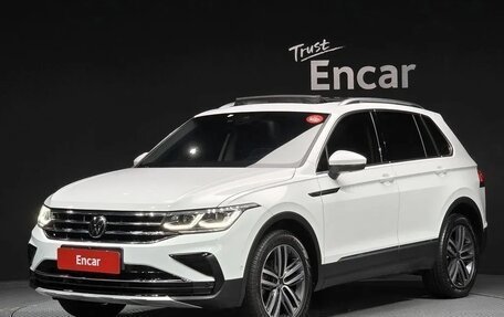 Volkswagen Tiguan II, 2023 год, 4 634 000 рублей, 1 фотография