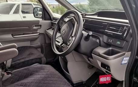 Honda Stepwgn IV, 2015 год, 1 900 000 рублей, 10 фотография