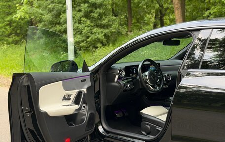 Mercedes-Benz CLA, 2019 год, 3 170 000 рублей, 20 фотография