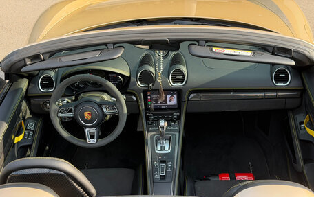 Porsche 718 Spyder, 2021 год, 18 500 000 рублей, 16 фотография
