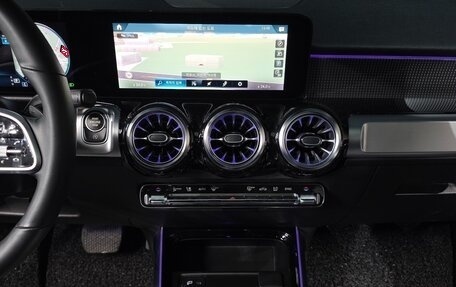 Mercedes-Benz GLB, 2022 год, 3 753 000 рублей, 11 фотография