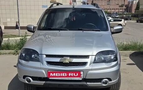 Chevrolet Niva I рестайлинг, 2017 год, 810 000 рублей, 2 фотография